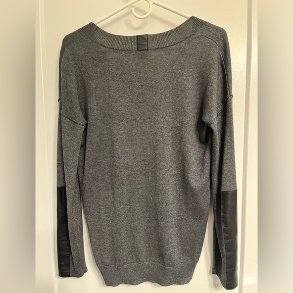 Elliott Lauren grey silk and cashmere scoop neck sweater size XS - Picture 3 of 12
